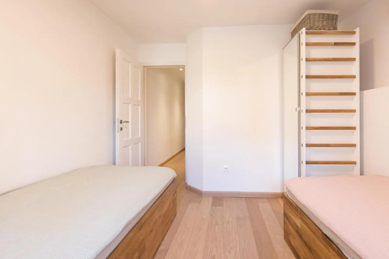 Romantic Stone House In Historic Center Of Vrbnik Kroatien